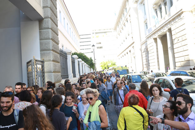 Ουρές ωραίες και σοκαριστικές