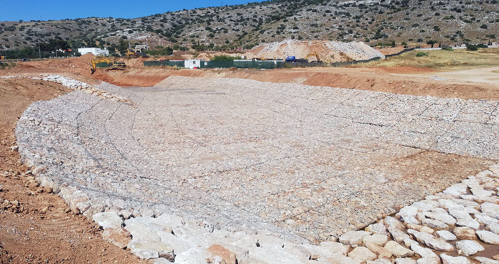 Τους (Περιφέρεια και ανάδοχο) παρέσυρε το ρέμα, Κόρμπι μου δεν είναι ψέμα