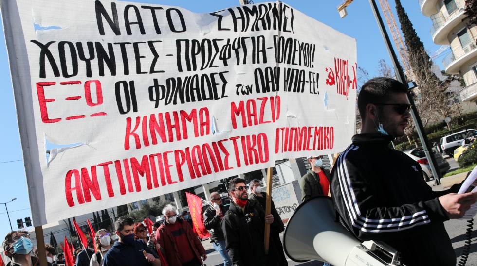 Δυναμική αντιπολεμική και αντινατοϊκή πορεία στην αμερικανική πρεσβεία