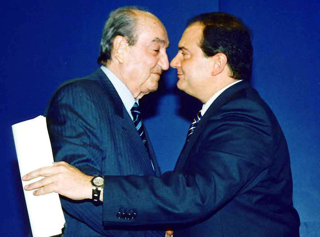 Καραμανλήδες και Μητσοτάκηδες: έξι δεκαετίες συγκρούσεων