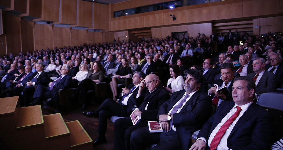 Ανώτατοι δικαστές «δίκασαν» τη δικαιοσύνη