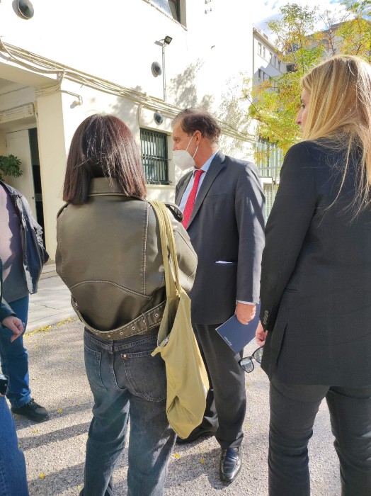 Μαζική κινητοποίηση φοιτητών για τον καθηγητή που κατηγορείται για παρενόχληση