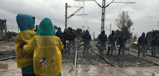 Επος για τους πρόσφυγες από τον Αϊ Γουεϊγουέι