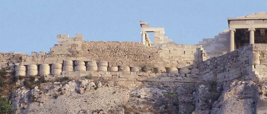 Αναστηλώσεις για πρώτη φορά στο βόρειο τείχος