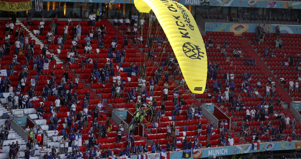 «Πιείτε νεράκι»…