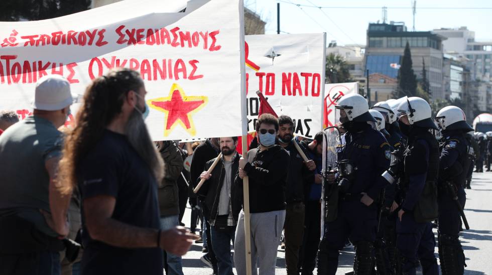 Δυναμική αντιπολεμική και αντινατοϊκή πορεία στην αμερικανική πρεσβεία