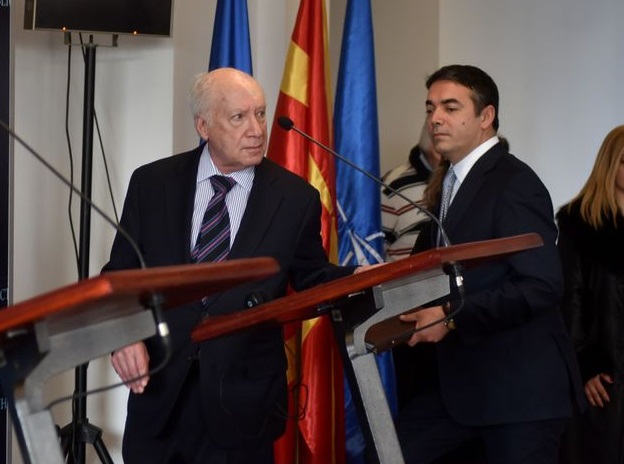 Νηφάλια τα Σκόπια ανάστατη η Αθήνα