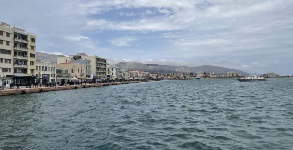 Ανθρώπινη αλυσίδα στη Χίο ενάντια στα σχέδια της κυβέρνησης