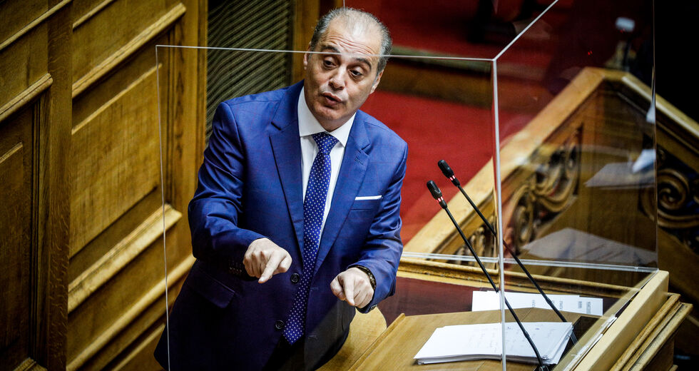 Υπερψηφίστηκε από Ν.Δ. – ΠΑΣΟΚ η συμφωνία με τις ΗΠΑ