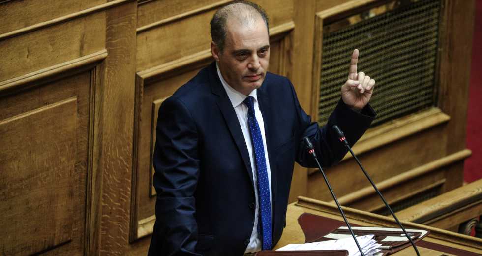 Αλλαξαν οι ρόλοι, χαμήλωσαν οι τόνοι