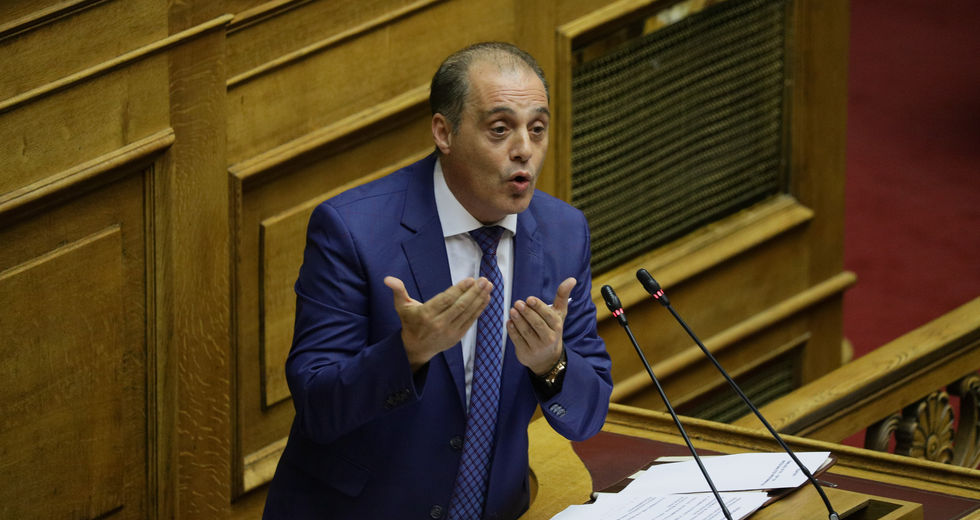 Ψήφος εμπιστοσύνης και… βλέπουμε