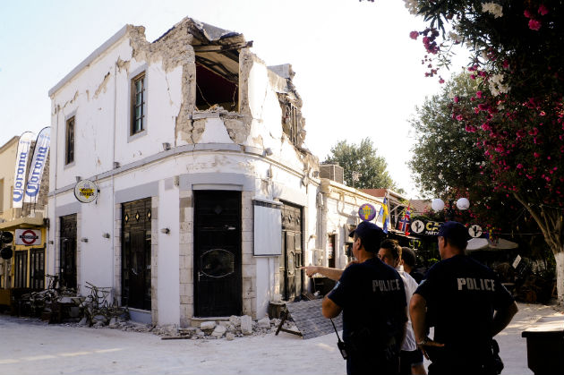 Η επόμενη μέρα του φονικού σεισμού στην Κω