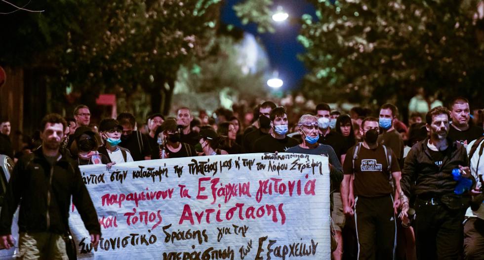 Με χημικά και συλλήψεις η καταστολή μαζικής πορείας για τα Εξάρχεια