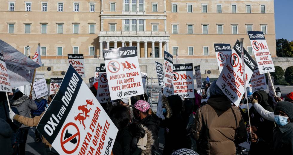 «Όχι στον πόλεμο – Καλοδεχούμενοι οι πρόσφυγες»