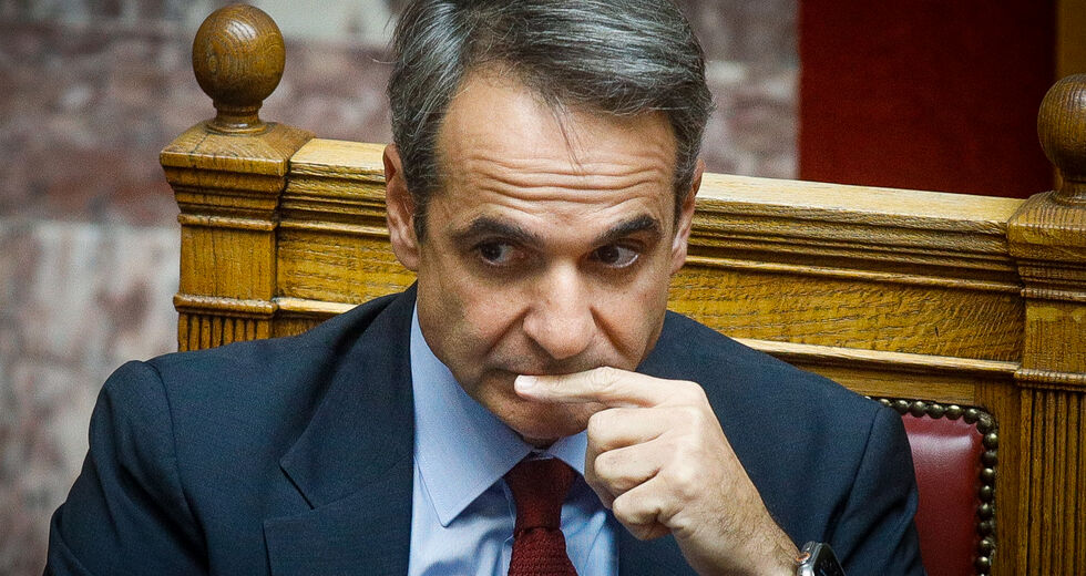 Σκάνδαλο υποκλοπών: Με μία παραδοχή και πολλή «λάσπη» η απάντηση της κυβέρνησης