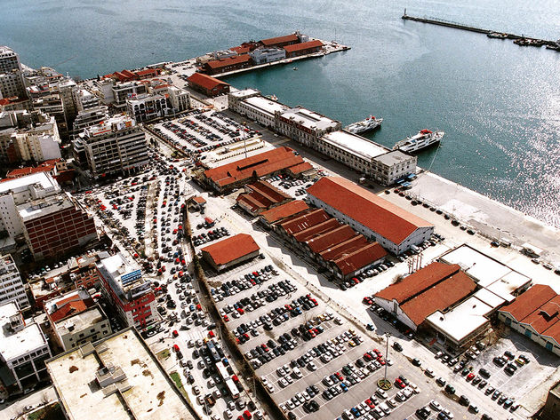 Ενα και δύο και τρία και τέσσερα λιμάνια