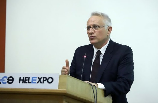 Χαμόγελα, χρώμα, φλας και… όρκοι