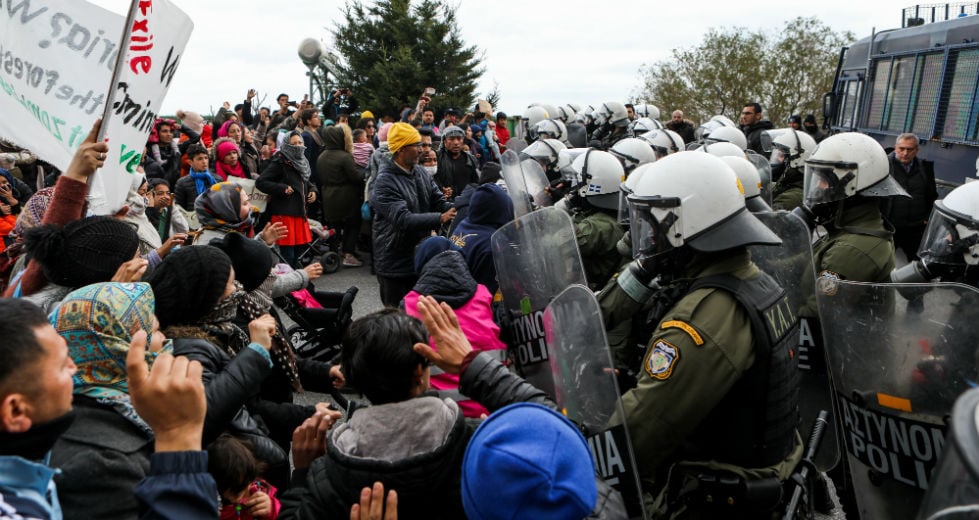 «Ελευθερία» ζητούν οι πρόσφυγες στη Μόρια