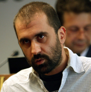 Η αστυνομική βία πλήττει τον πυρήνα της δημοκρατίας