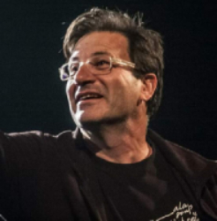 Τρίζουν τα κόκαλα της Μελίνας Μερκούρη με τα «χρυσόβουλα»