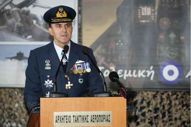 Ποιοι είναι οι νέοι αρχηγοί ΓΕΕΘΑ και Επιτελείων