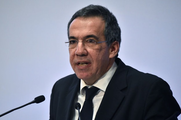 Ενα με την καρέκλα του ο διευθύνων σύμβουλος