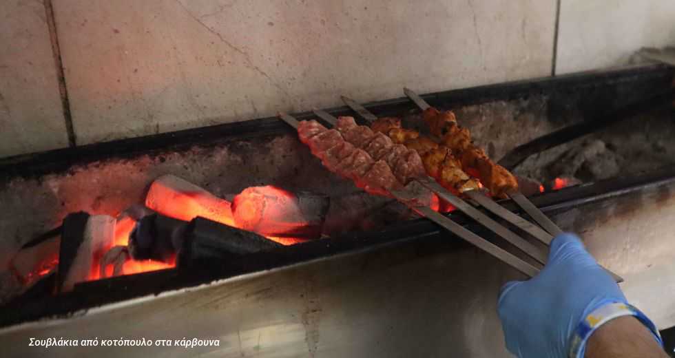 Αθήνα πολυεθνική, πολύχρωμη και προπάντων πεντανόστιμη