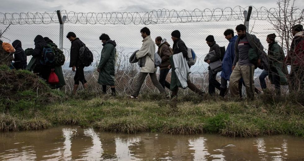 Πεθαίνοντας από το κρύο στα νερά του Εβρου