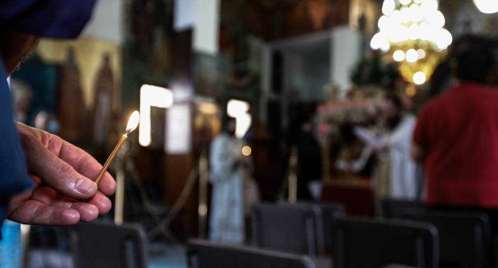 Η περιφορά του Επιταφίου στον Κορυδαλλό σε εικόνες 