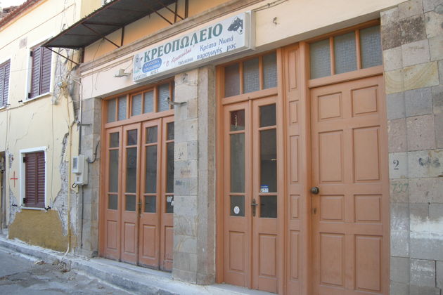 Ερημο χωριό η Βρίσα της Λέσβου έξι μήνες μετά τον σεισμό
