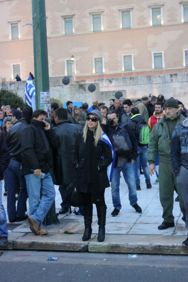Πάνω και κάτω πλατεία, μέρος 2ο