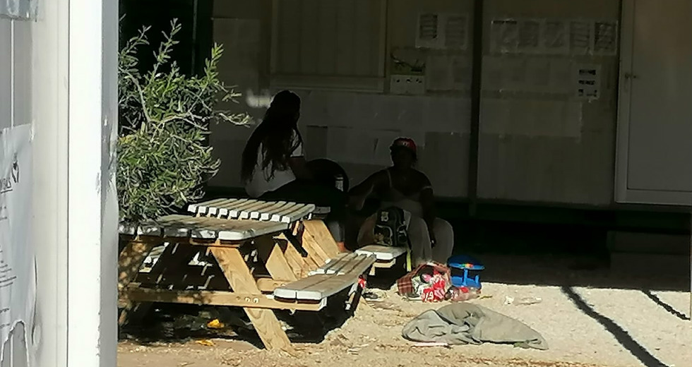 Ασφυξία στη δομή του Ελαιώνα