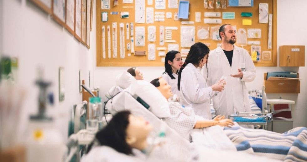«Σημείο αναφοράς» το πρώτο ακαδημαϊκό πρόγραμμα Οδοντιατρικής στην Κύπρο