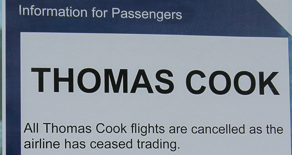 Στα αεροδρόμια για την Tomas Cook