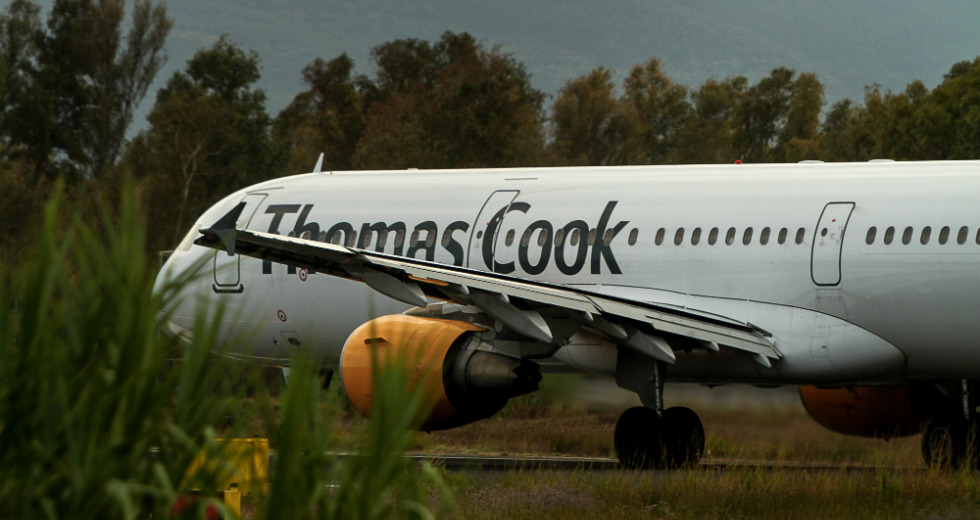 Στα αεροδρόμια για την Tomas Cook