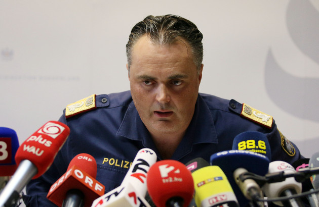 Νεκροί 71 πρόσφυγες στο φορτηγό του τρόμου