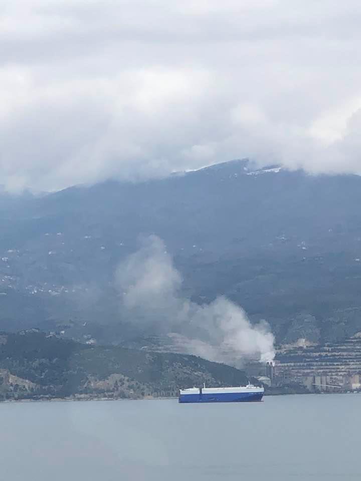 Στον Βόλο η πρώτη διαμαρτυρία από τα μπαλκόνια για την αναστολή λειτουργίας της ΑΓΕΤ 