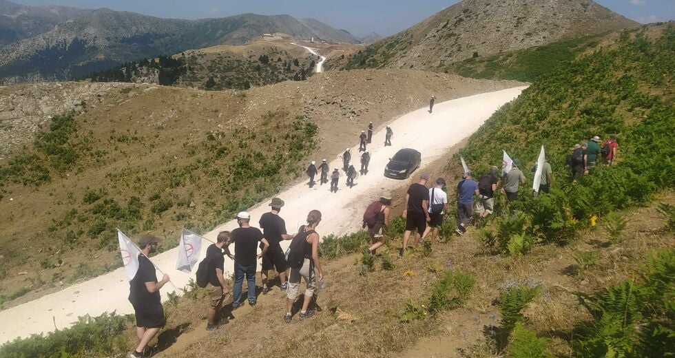 Αστυνομική βία στα 1.600 μέτρα
