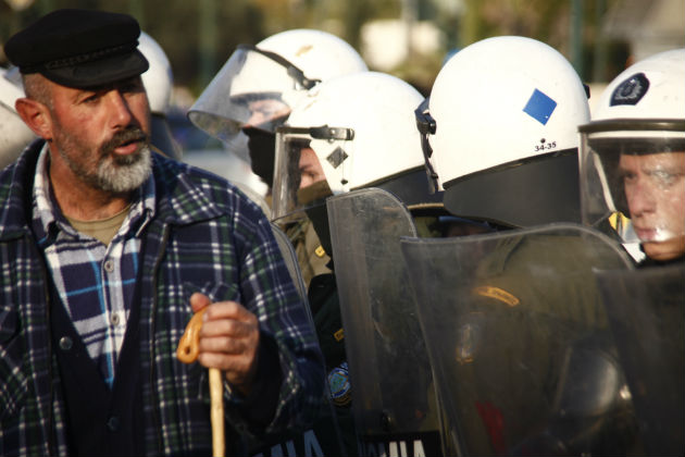 Κοινή γραμμή, διαφορετική τακτική