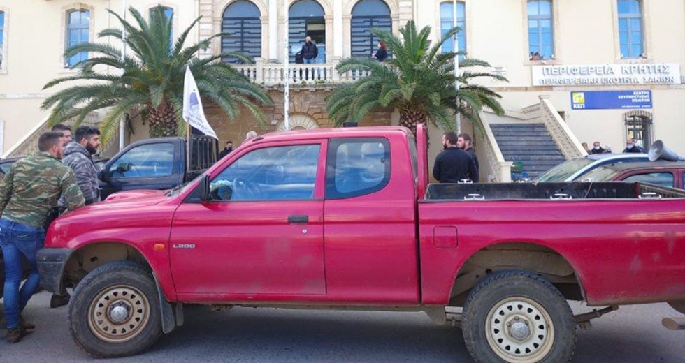 Κρήτη: Αγροτικές κινητοποιήσεις για αποζημιώσεις και κόστος παραγωγής