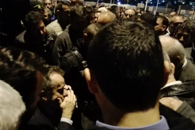 Αποχωρούν οι αγρότες-Ζυγίζονται οι νταλίκες με τα προϊόντα τους