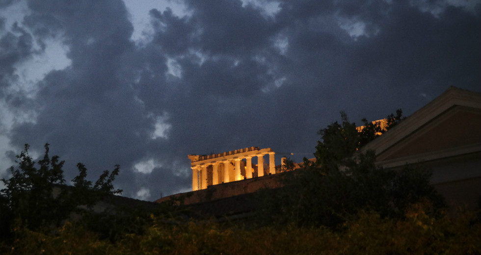 Κεραυνός τραυμάτισε 4 άτομα στην Ακρόπολη