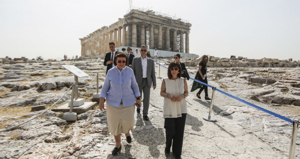 Στην Ακρόπολη η ΠτΔ, πρώτη ημέρα ανοίγματος των αρχαιολογικών χώρων