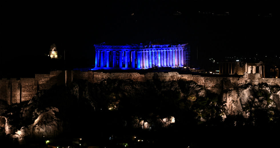 Στα μπλε η Ακρόπολη