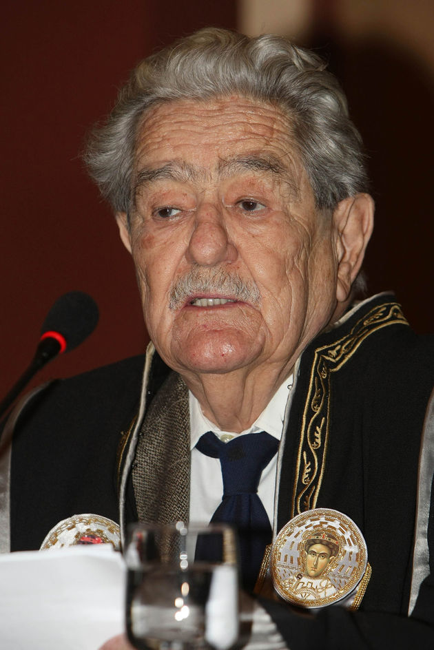 Παναχί: «Συνεχίζω»