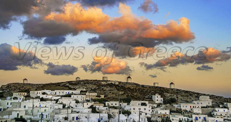 Αμοργός, σε φόντο γαλάζιο και απέραντο