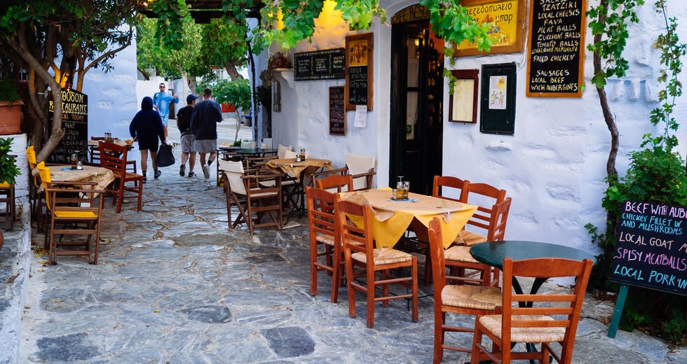 Ονειρο θερινής νυκτός οι διακοπές για τους Ελληνες