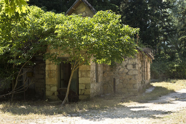 Τα ανάκτορα προς πώληση