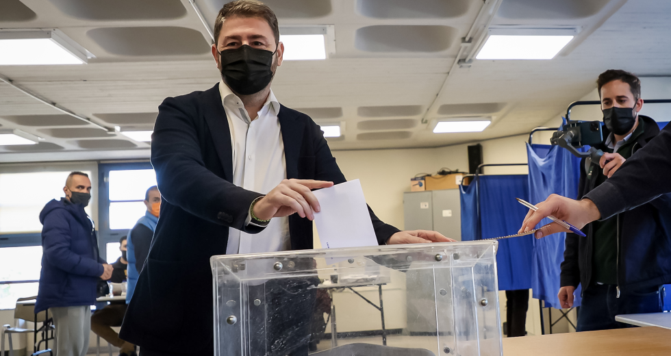 Ψηφίζουν για πρόεδρο στο Κίνημα Αλλαγής
