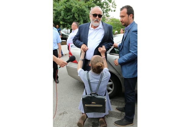 Ακουσε παράπονα και ευχαριστίες